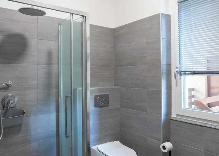 Rocca House * Angera