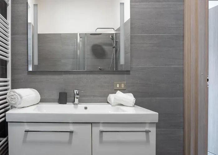 Rocca House Apartment Angera