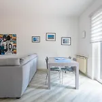 Rocca House דירה