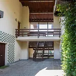 Rocca House דירה