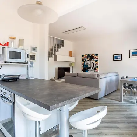 Rocca House * Angera