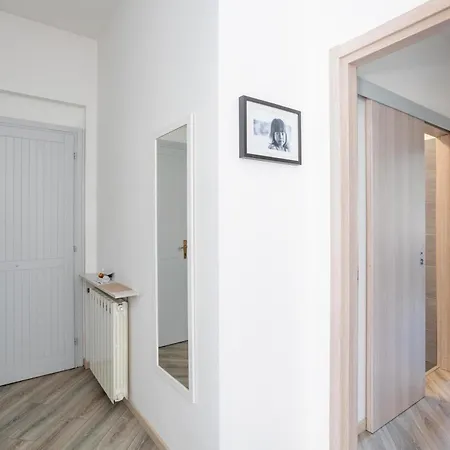 Rocca House * Angera