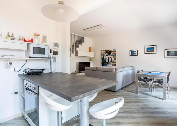 Rocca House * Angera